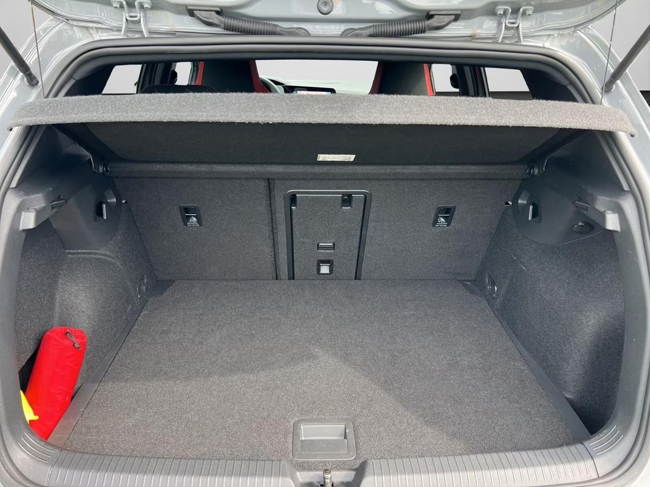 Volkswagen Golf 8 GTI 2.0 TSI GTI DSG