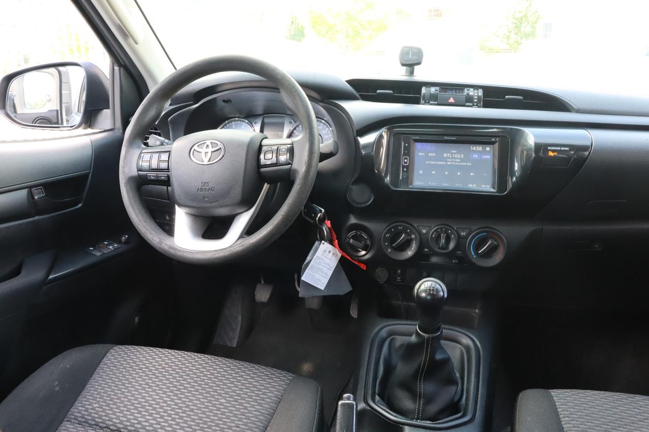 Toyota Hilux 2.4 EXTRA CAB 150CV