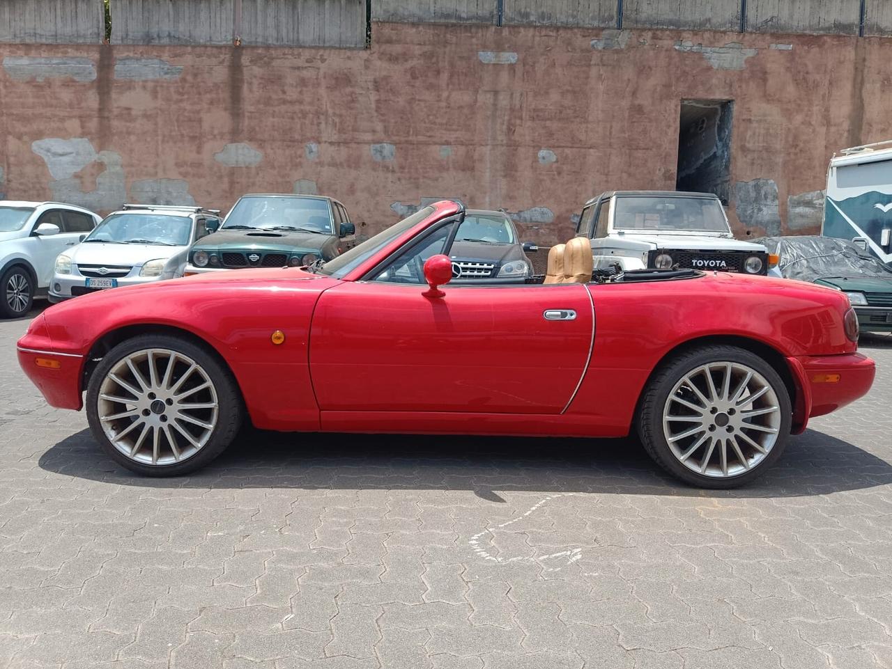 Mazda MX-5 1.6i 16V cat