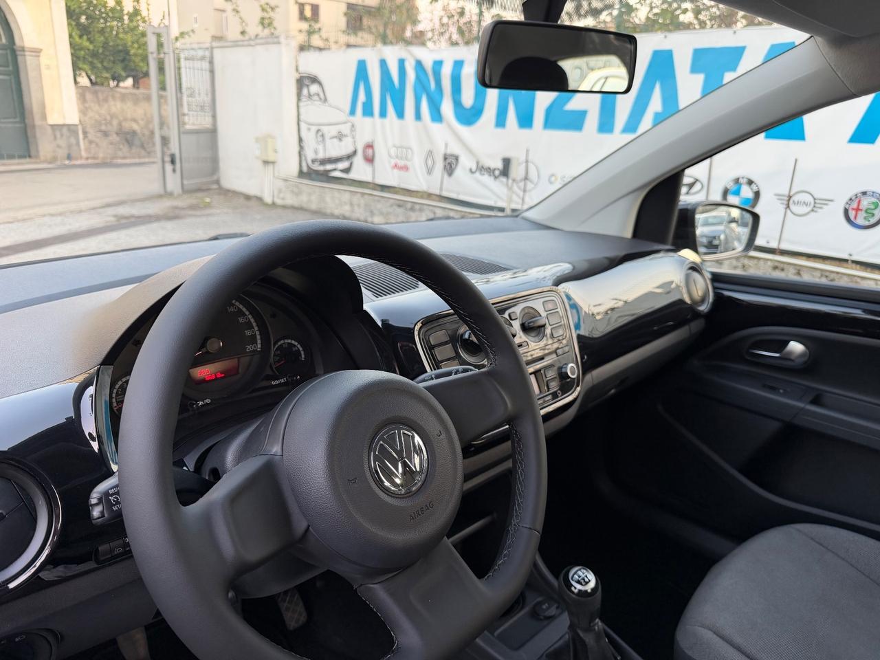 Volkswagen up! 1.0 5porte 60 cv