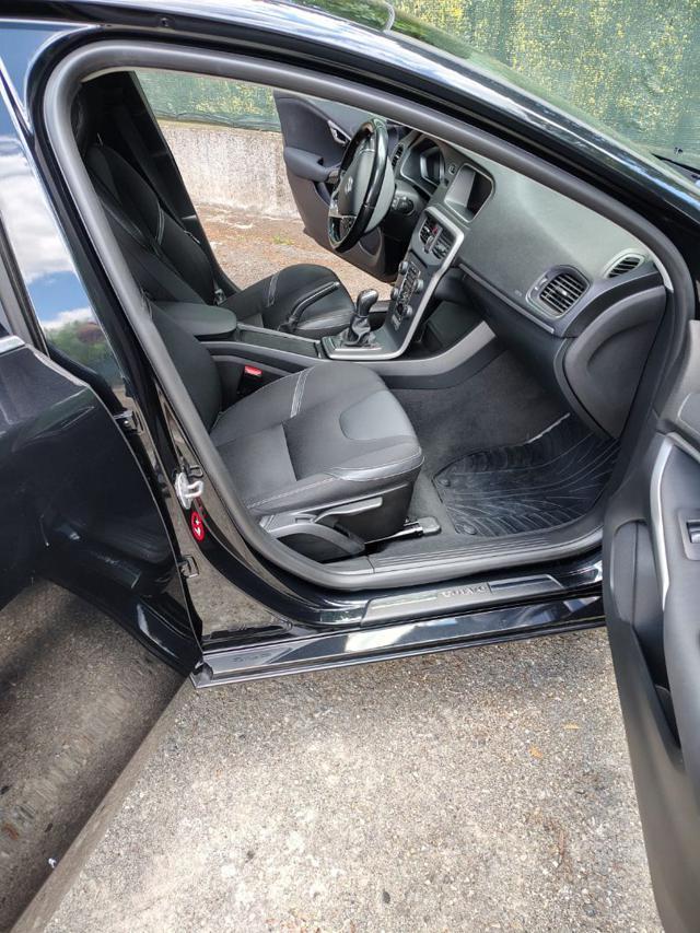 VOLVO V40 D2 1.6 Business Edition