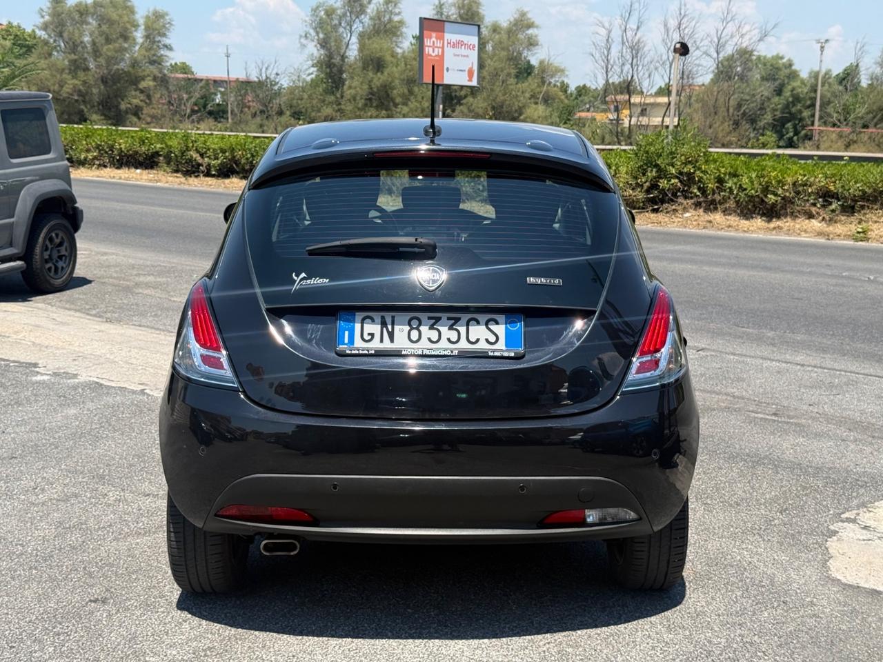 Lancia Ypsilon 1.0 FireFly 5 porte Hybrid Gold