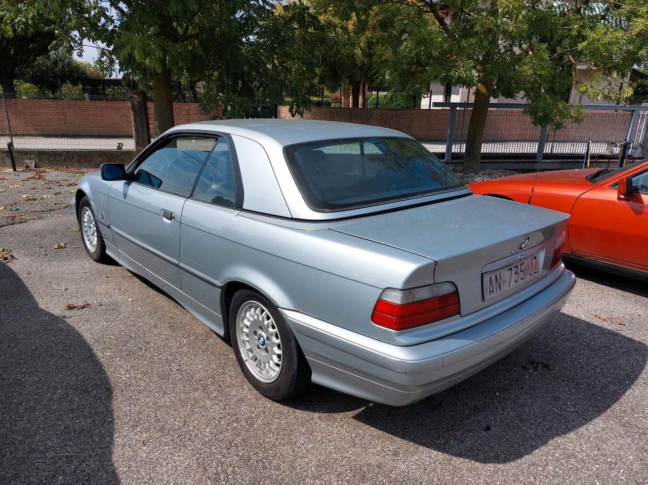 Bmw 320 Cabriolet del 1995 (E36)