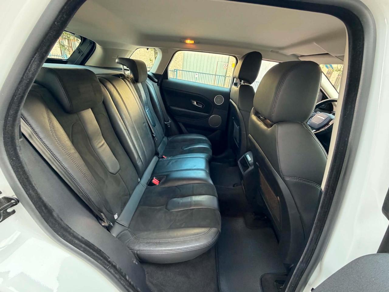 RANGE ROVER EVOQUE 2.2D aut- 149.000km-FULL-2015-GARANZIA