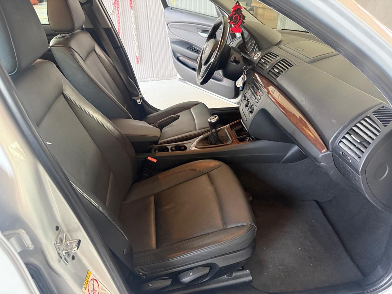 Bmw 116 116i 5p. Futura