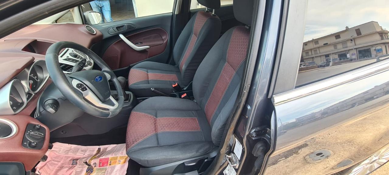 Ford Fiesta 1.4 TDCi 5p. Titanium