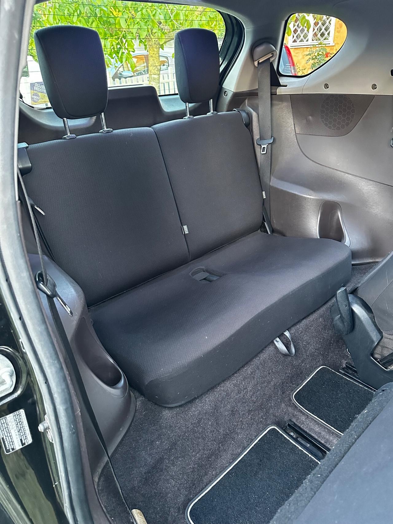 Toyota iQ 1.0 Multidrive Versione Lancio nero perlato !