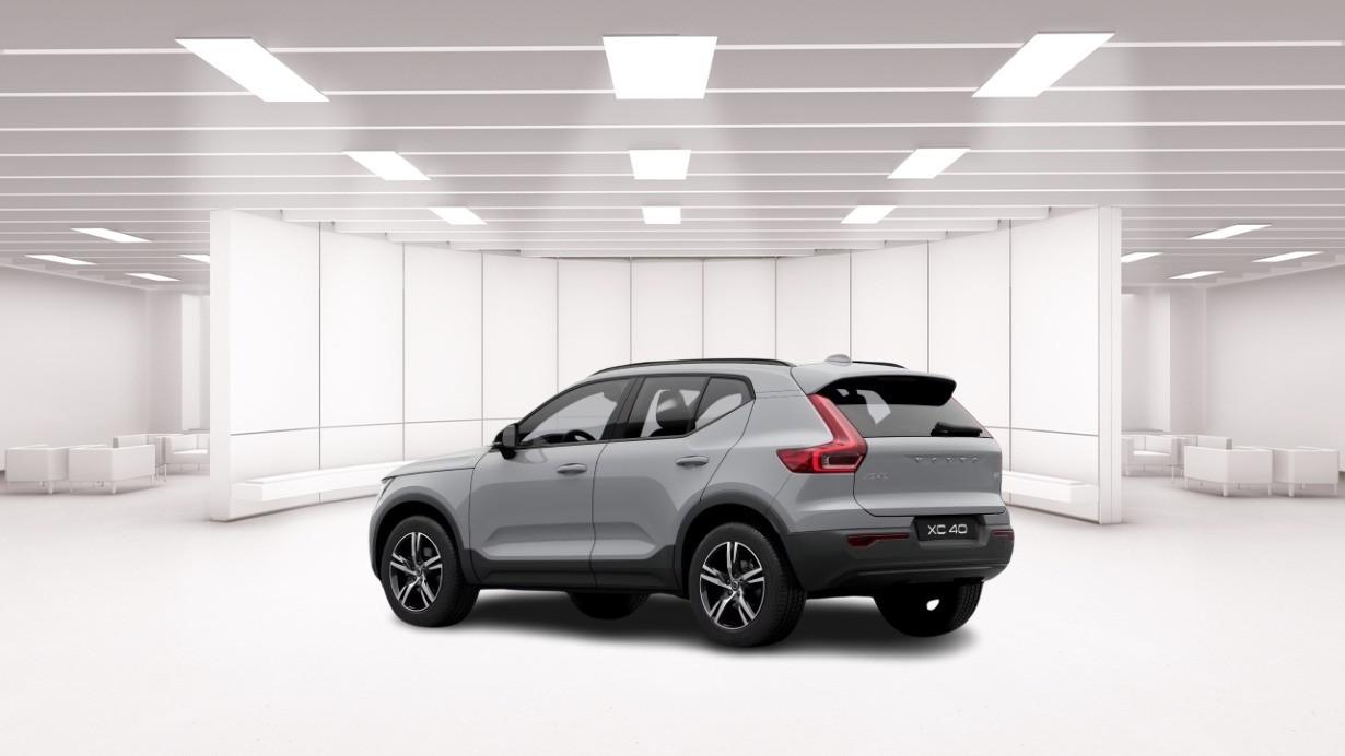 VOLVO Xc40 B3 Mild Hybrid Automatico Ultra Dark