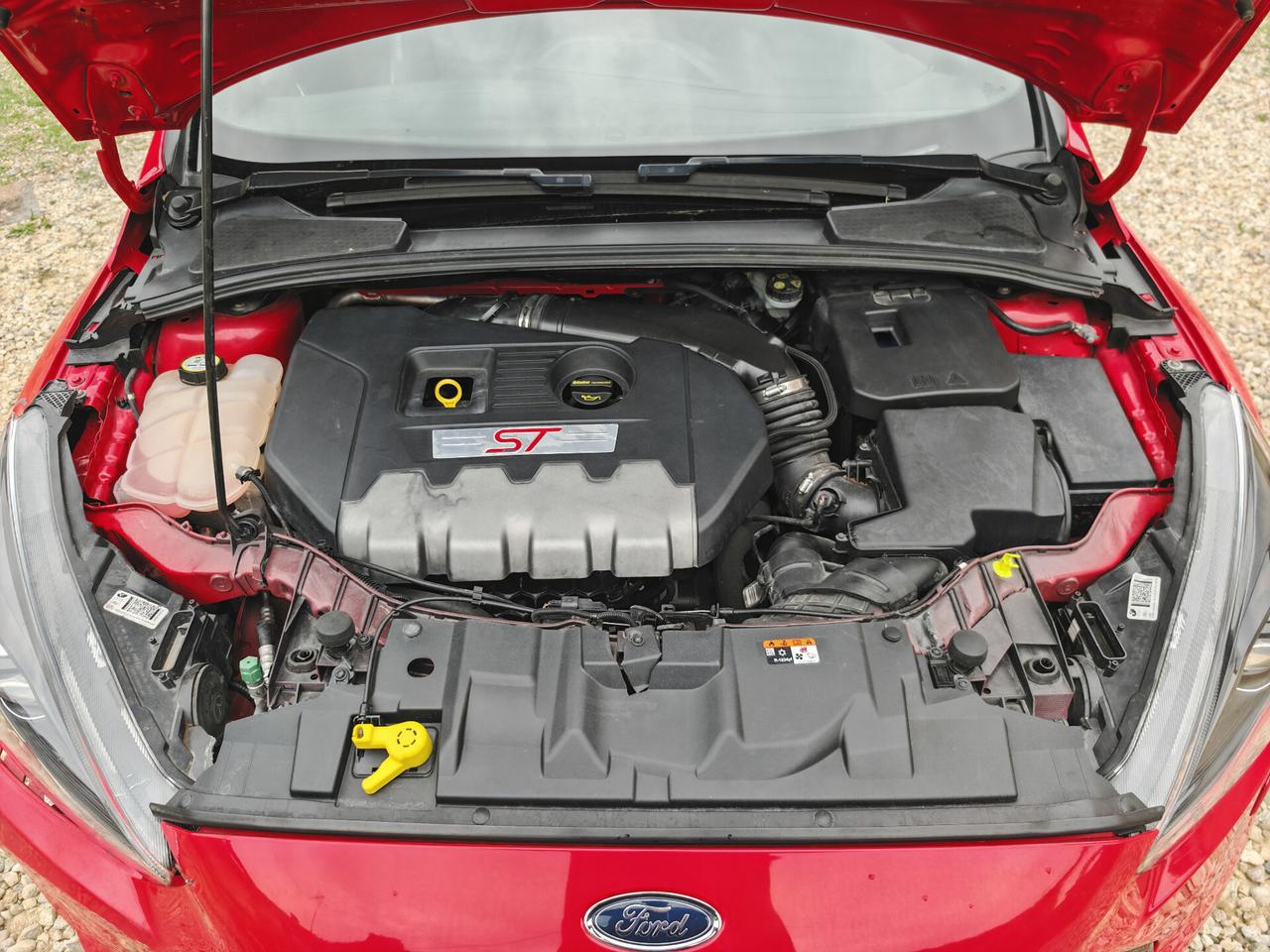 Ford Focus 2.0 EcoBoost 250 CV ST3