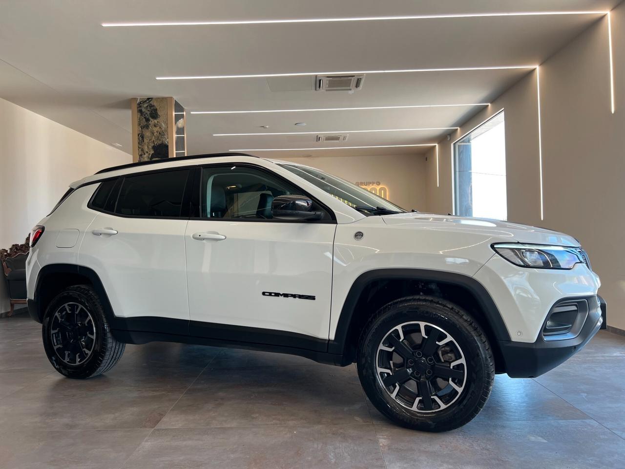 Jeep Compass 1.3 Turbo T4 240 CV PHEV AT6 4xe Trailhawk