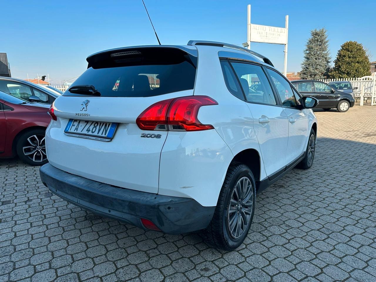 Peugeot 2008 PureTech 82 Allure