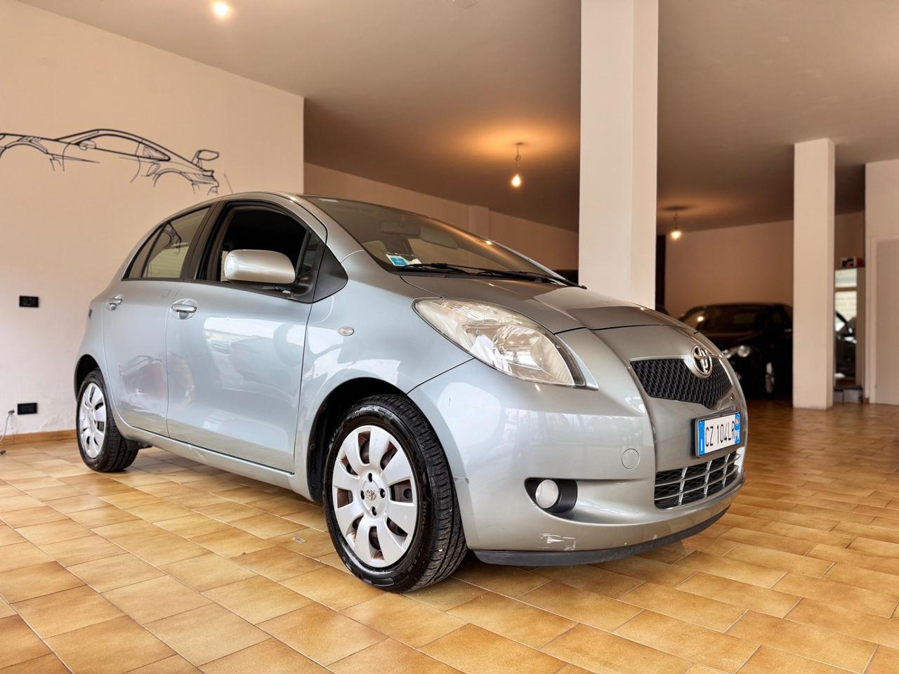 Toyota Yaris 1.3 5 porte