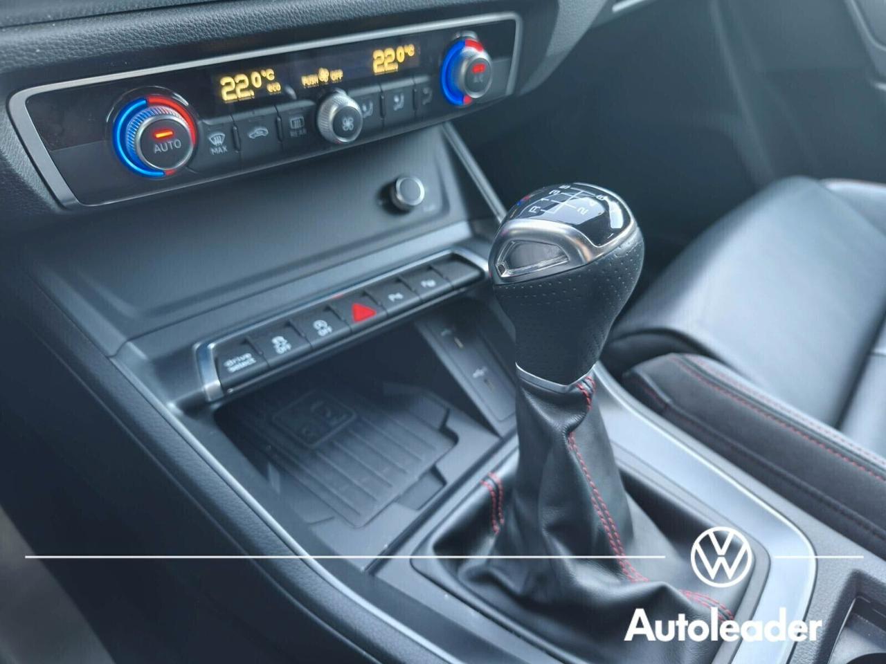 Audi Q3 35 TFSI 6M SOLI 59mila km interno Pelle S line