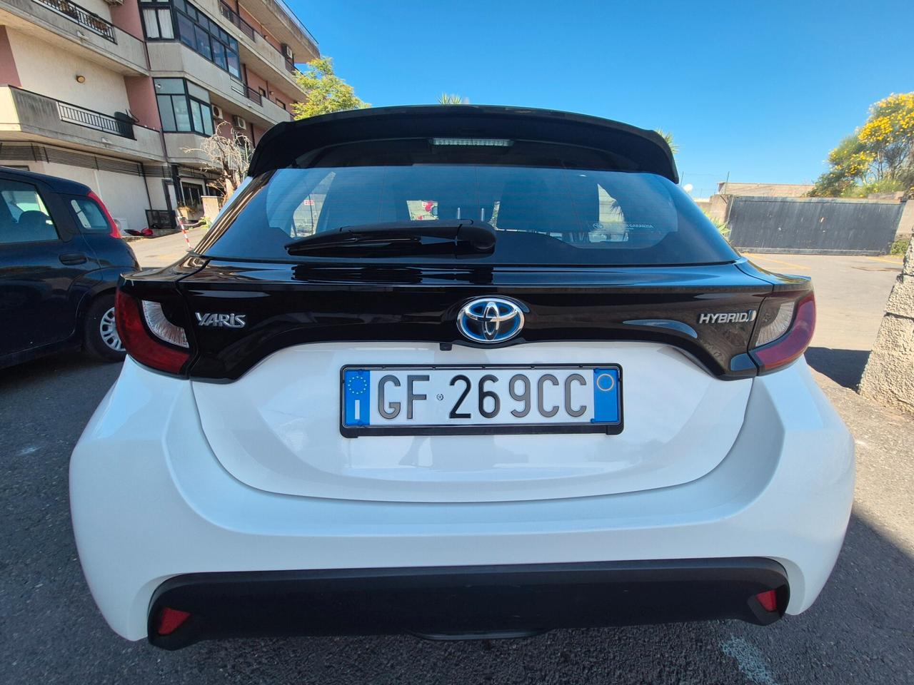 Toyota Yaris 1.5 Hybrid iva esposta inclusa 2021