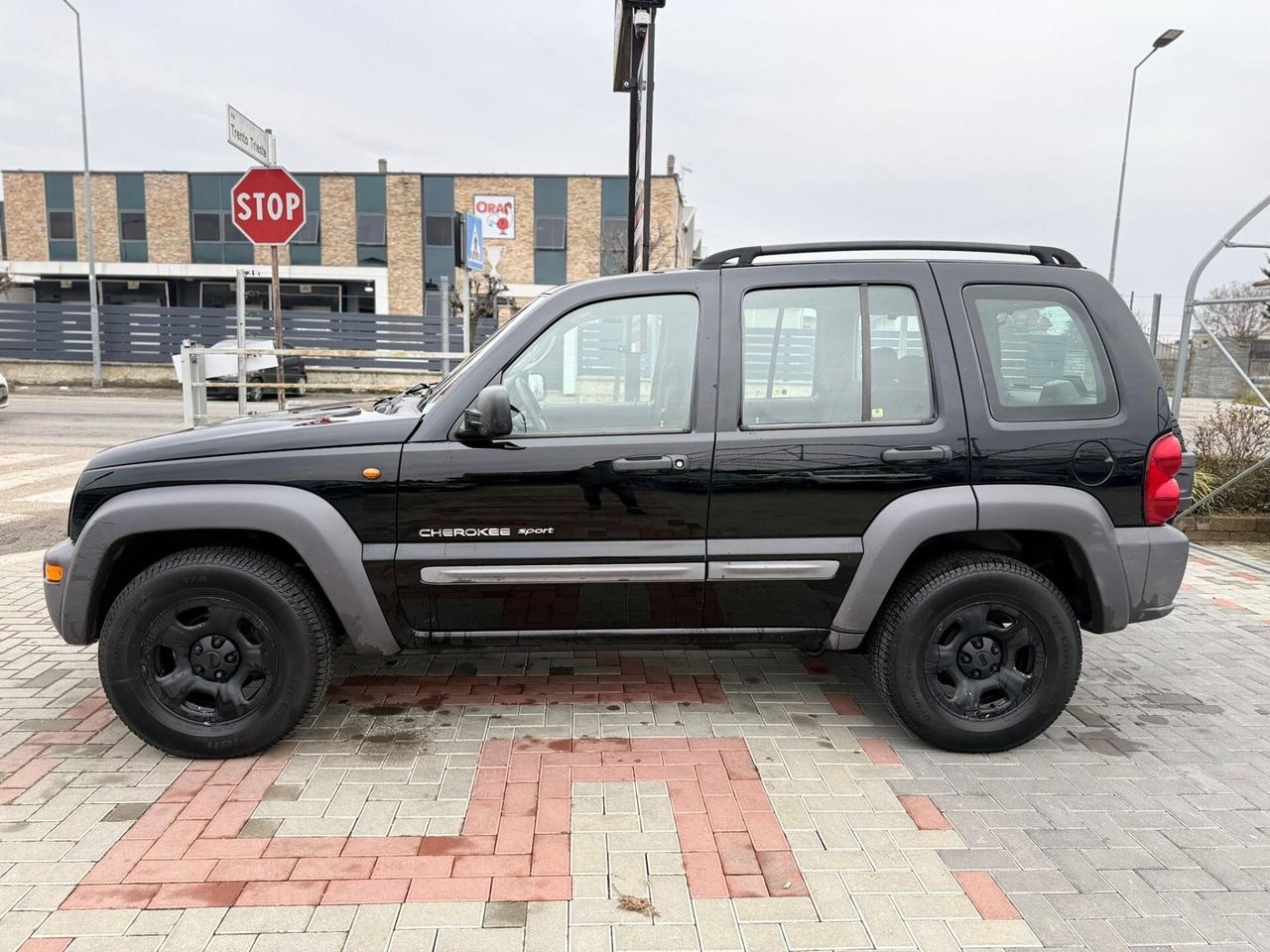 Jeep Cherokee 2.5 CRD Sport GANCIO TRAINO