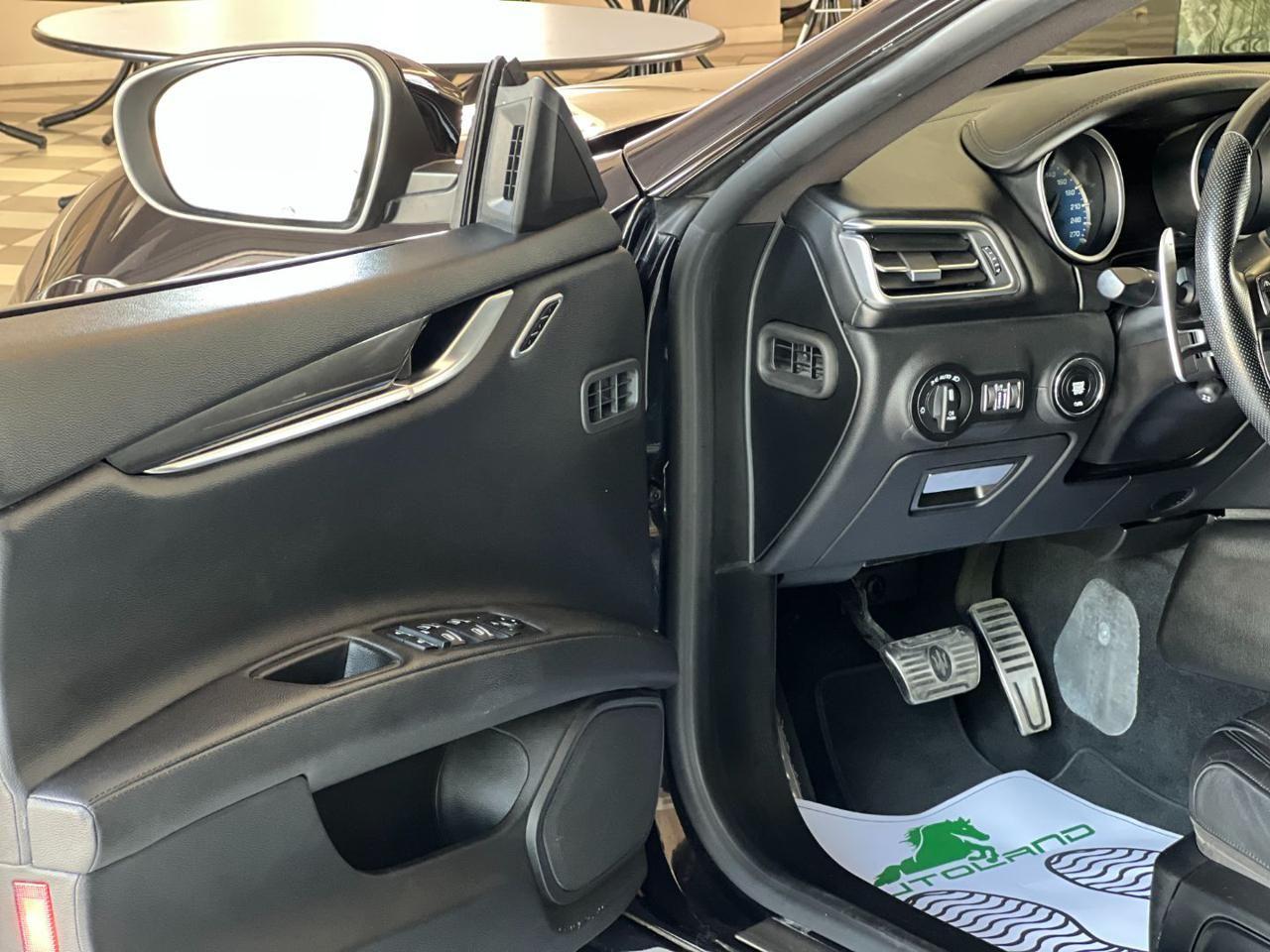 MASERATI Ghibli 3.0V6 275cv Gransport Service Maserati Full