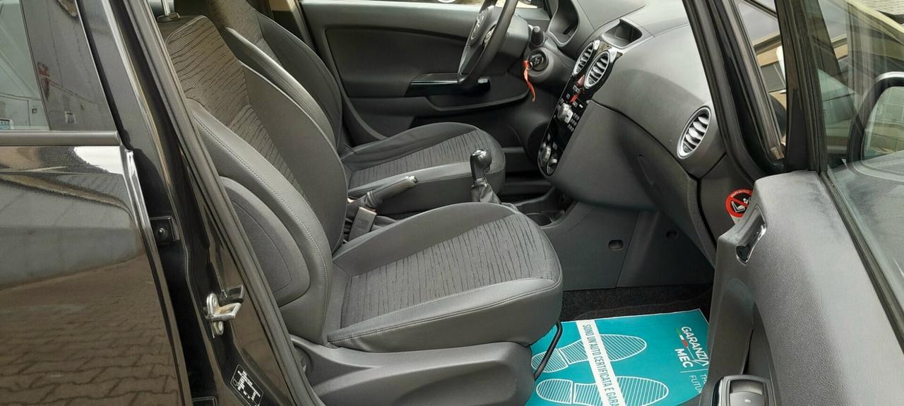 Opel Corsa 1.2 16V 5 porte Cosmo Edition