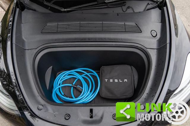 TESLA Model Y DUAL MOTOR LONG RANGE 2024 - GARANZIA UFFICIALE