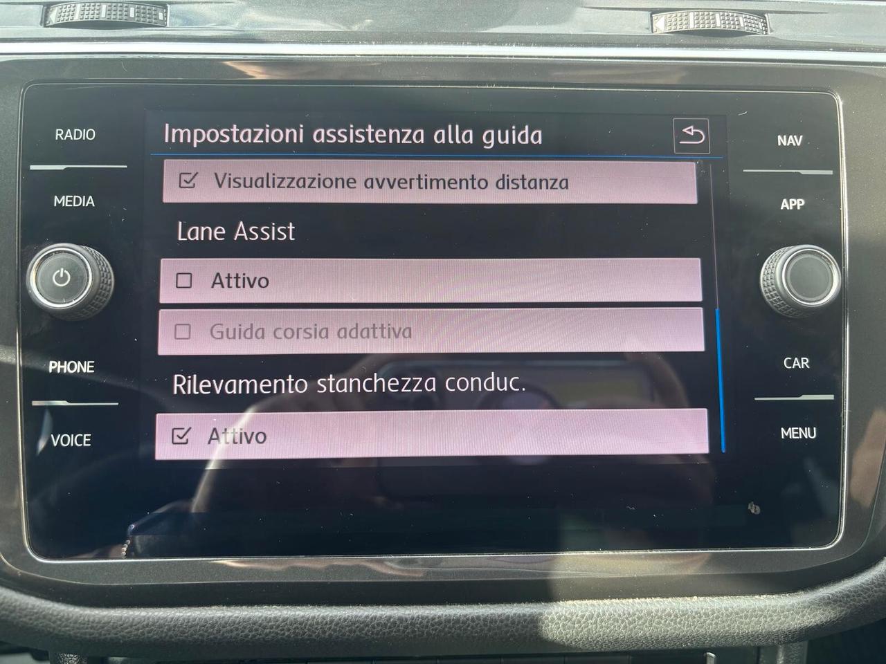 Volkswagen Tiguan 2.0 TDI SCR DSG 4MOTION Business BMT