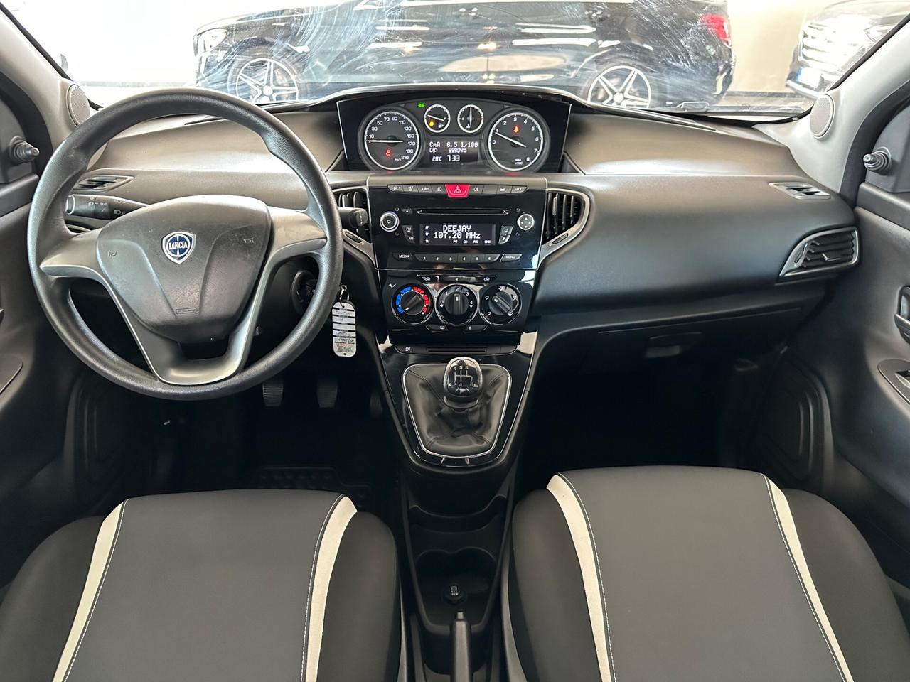 Lancia Ypsilon 1.2 69 CV 5 porte Gold