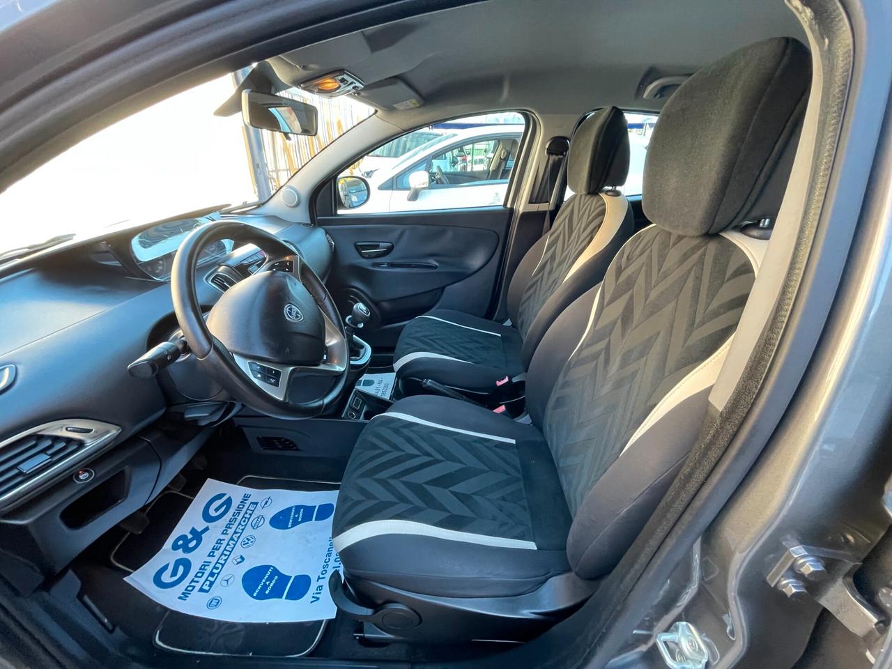 Lancia Ypsilon 1.2 69 CV 5 porte GPL Ecochic Gold