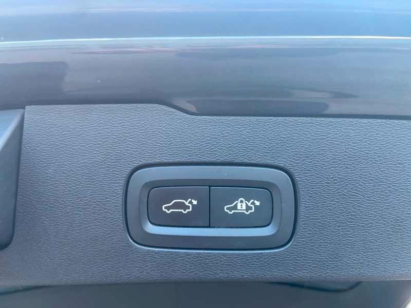 VOLVO V60 2.0 b4 MoMenTuM Business AuTo