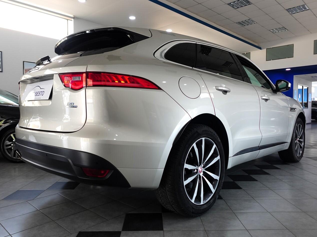 Jaguar F-Pace 2.0d 180 CV AWD R-SPORT