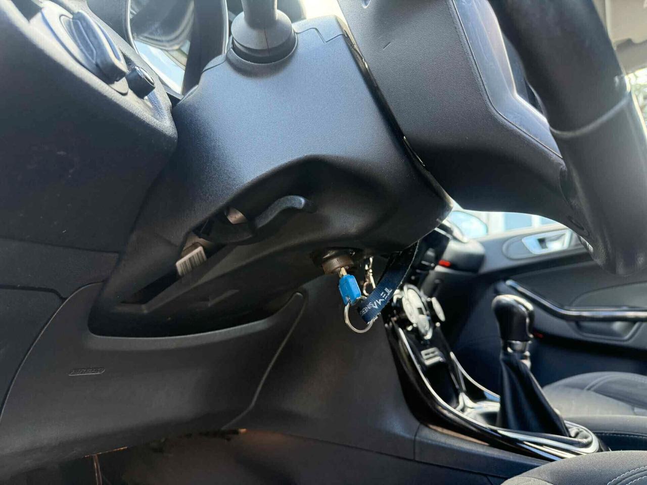 Ford Fiesta 1.4 5p. Bz.- GPL Titanium 163000KM 2013