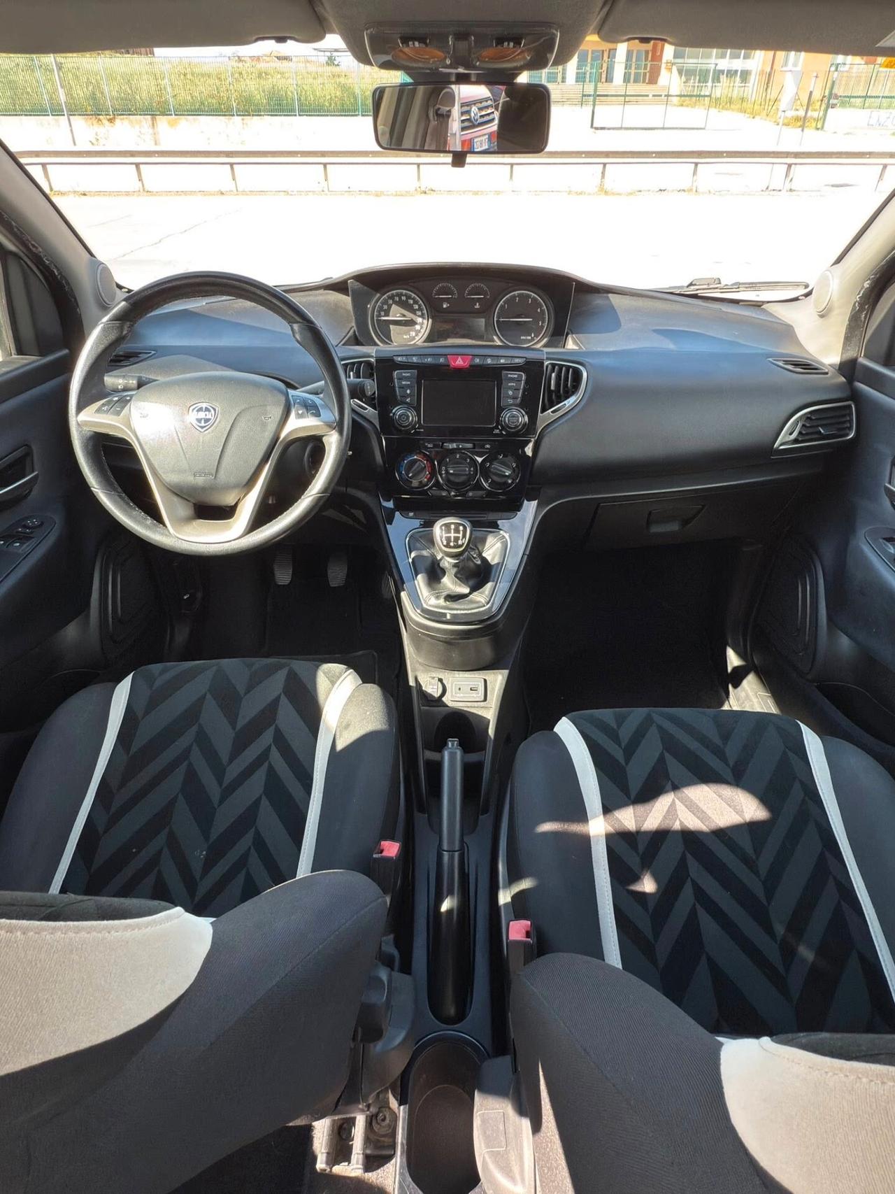 Lancia Ypsilon 1.3 MJT 16V 95 CV 5 porte S&S Gold