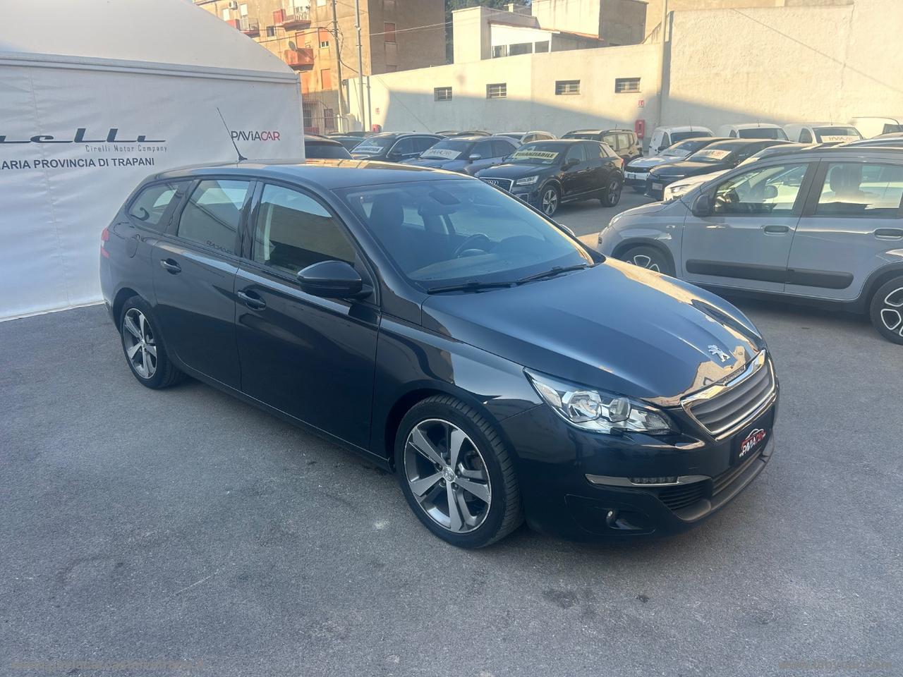 PEUGEOT 308 1.6 HDi 110 CV 5p. Féline