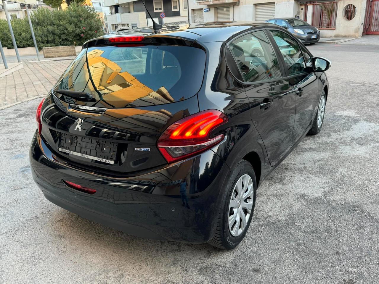 PEUGEOT 208 1.6 HDI 75 CV. E6 NAVI PERFETTA