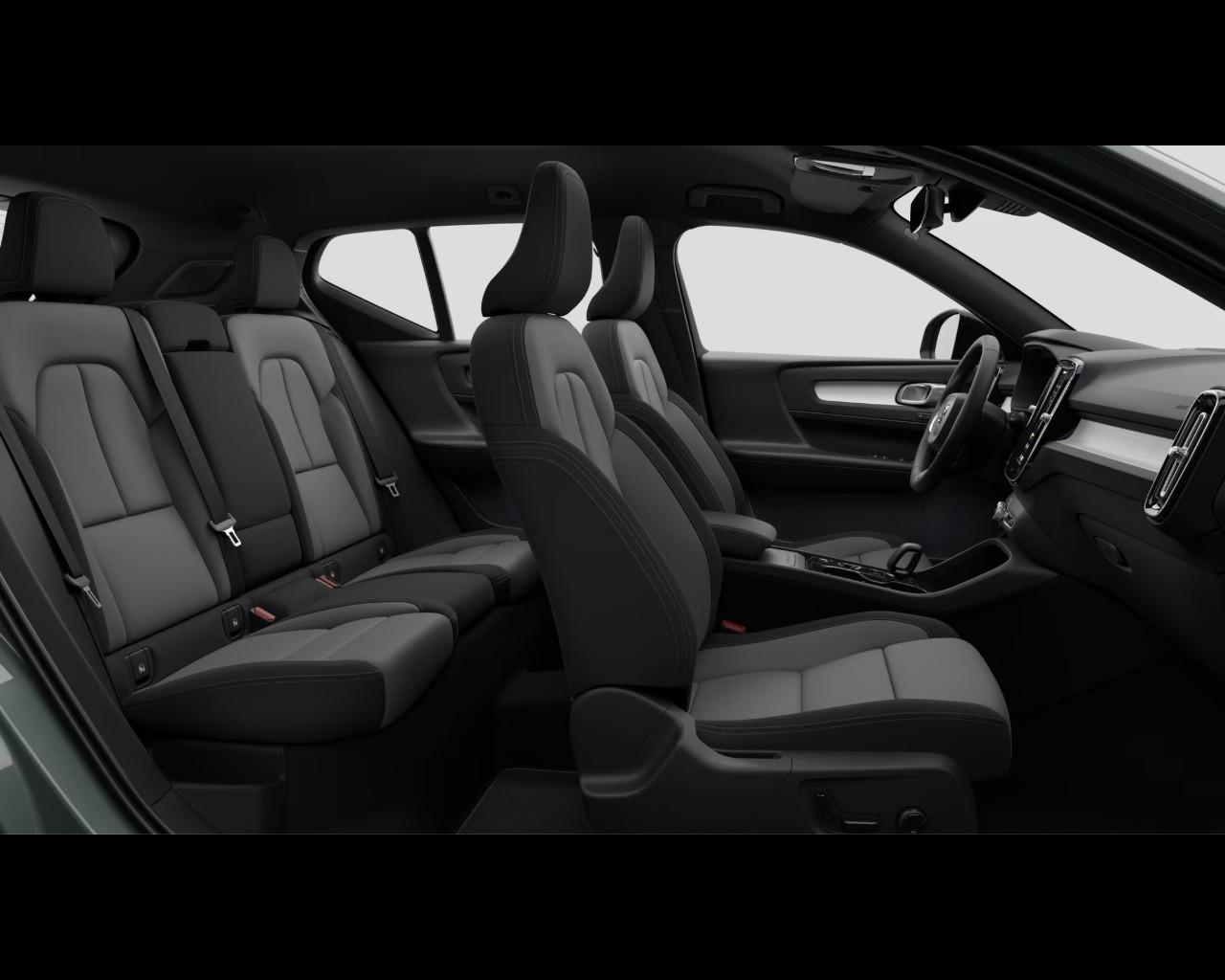 VOLVO XC40 CORE B3 AUTO PREZZO PROMO FINO A FINE MESE