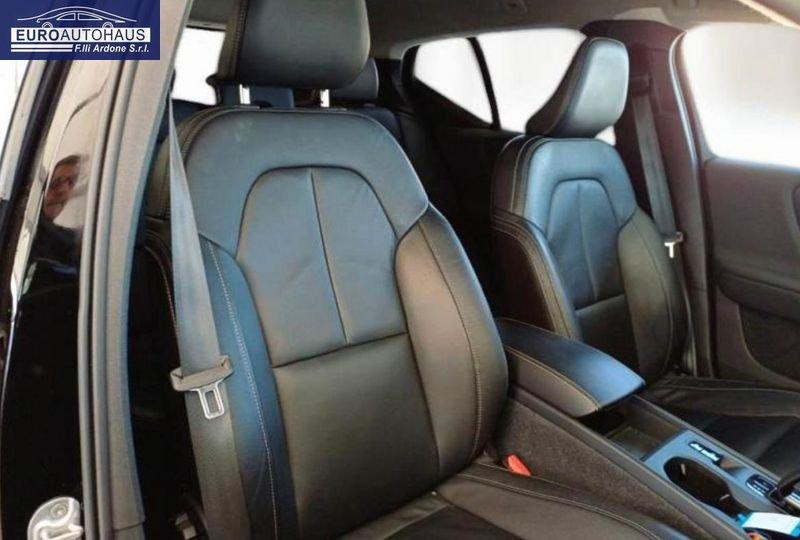 Volvo XC40 Recharge T4 Plug-in Hybrid auto Recharge Core