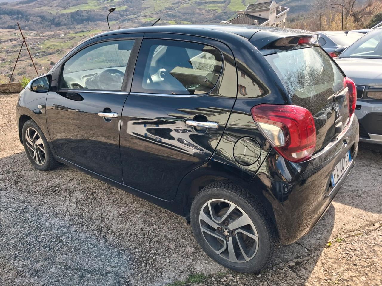 Peugeot 108 VTi 82 CV 5 porte Allure