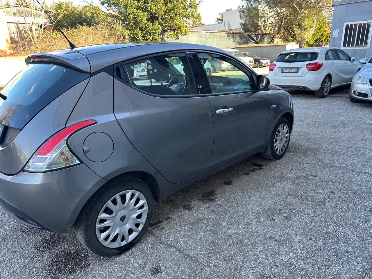 Lancia Ypsilon 1.3 MJT 16V 95 CV 5 porte S&S Silver