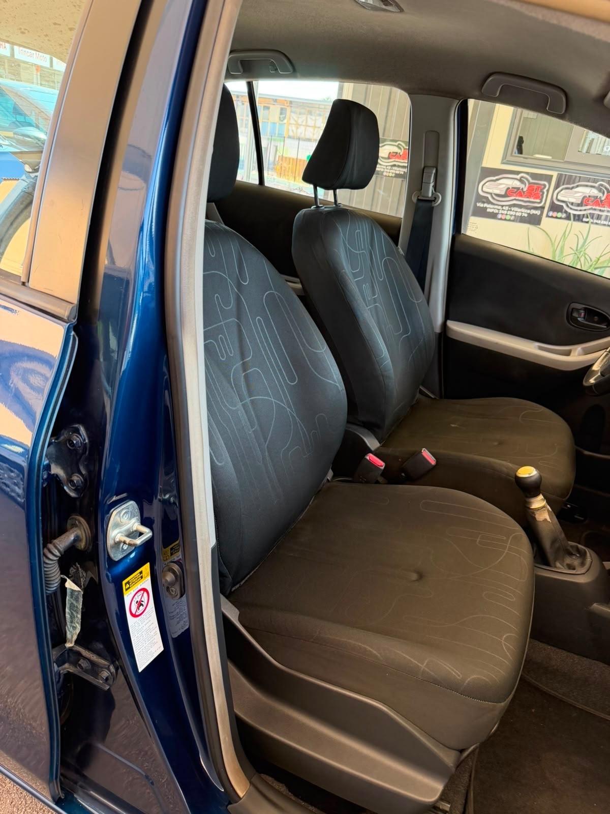 Toyota Yaris 1.0 5 porte Luxury pack