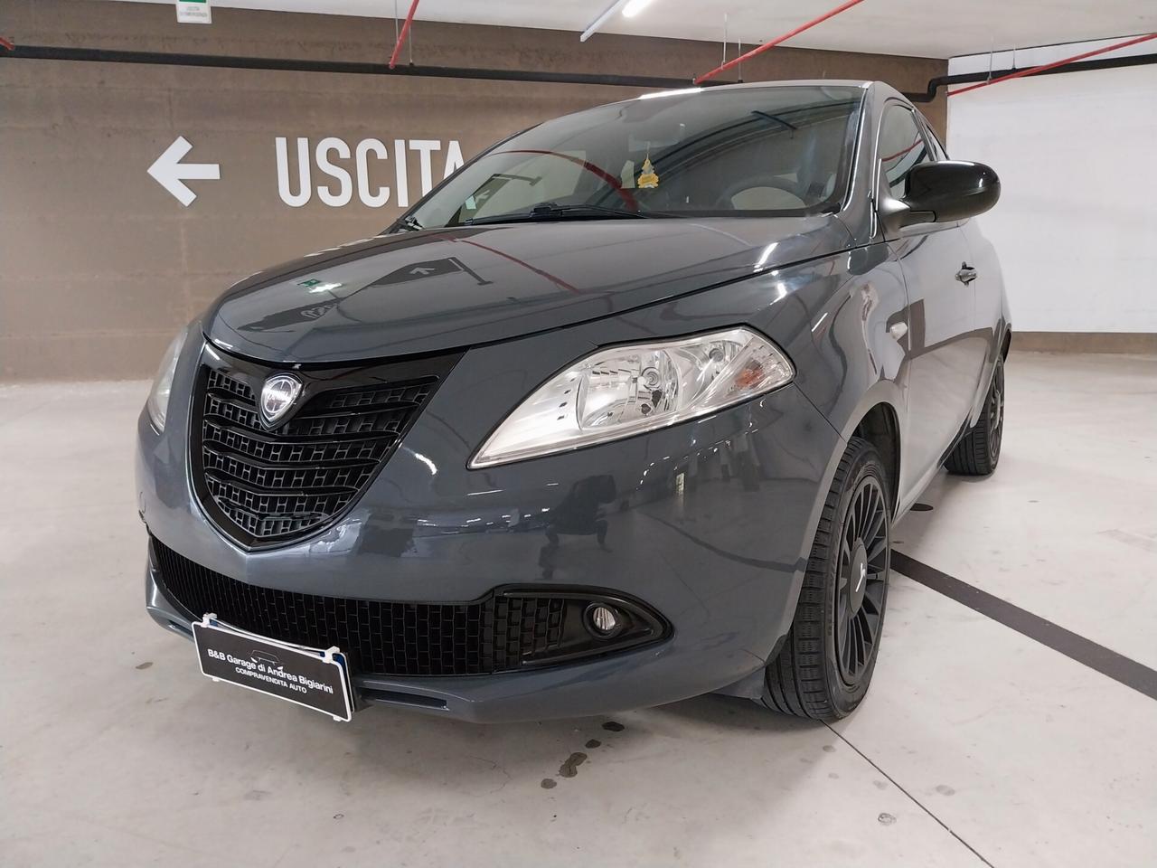 Lancia Ypsilon 1.2 69 CV 5 porte GPL Ecochic S Momodesign