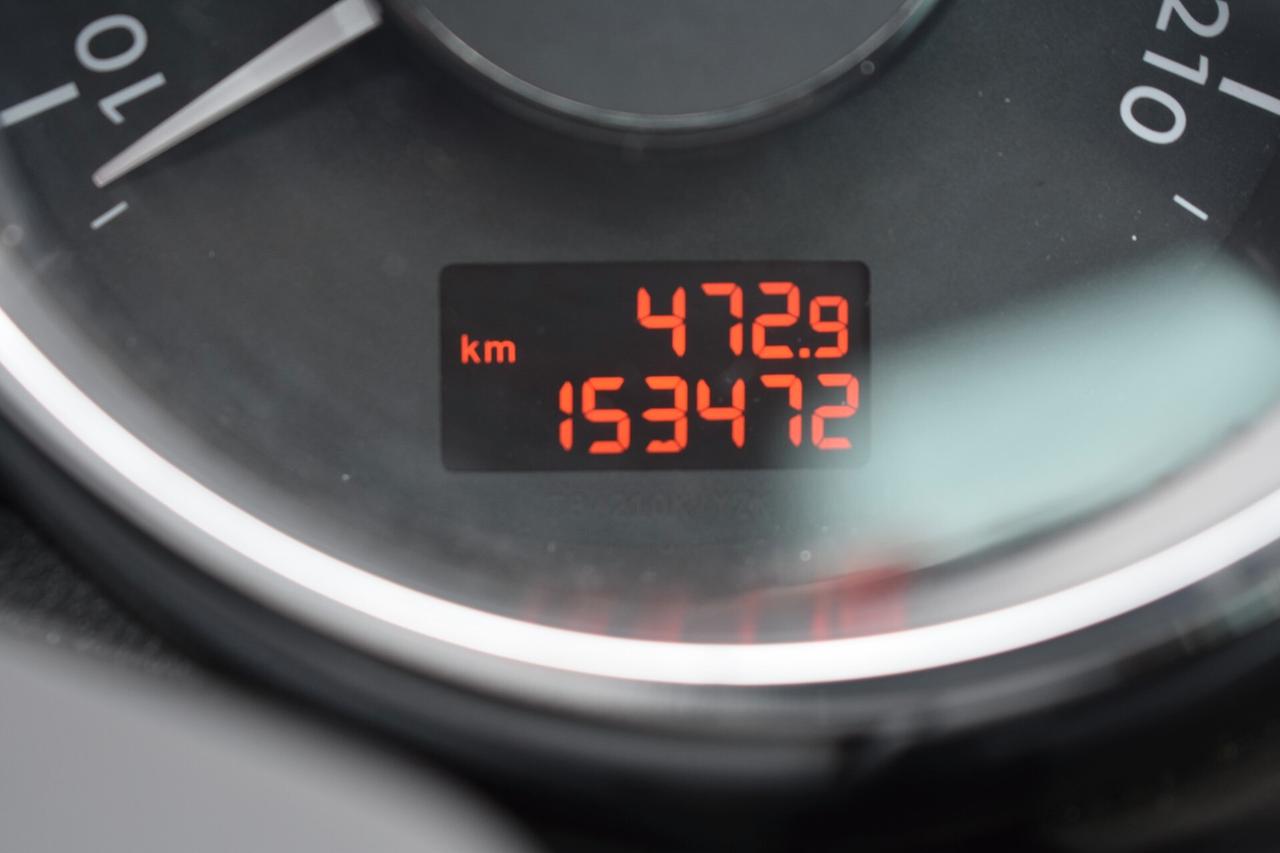 Peugeot 3008 1.6 e-HDi aut. Cièl Allure- 2015