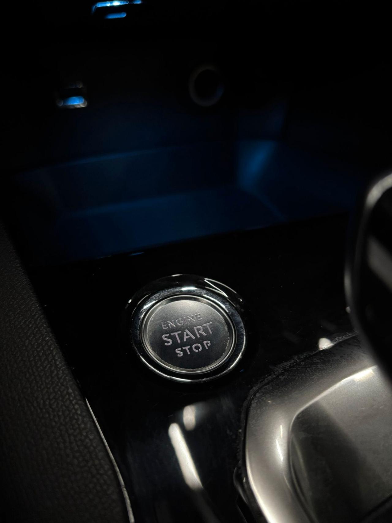 Peugeot 3008 1.5 BlueHDi 130 S&S EAT8 Active Business