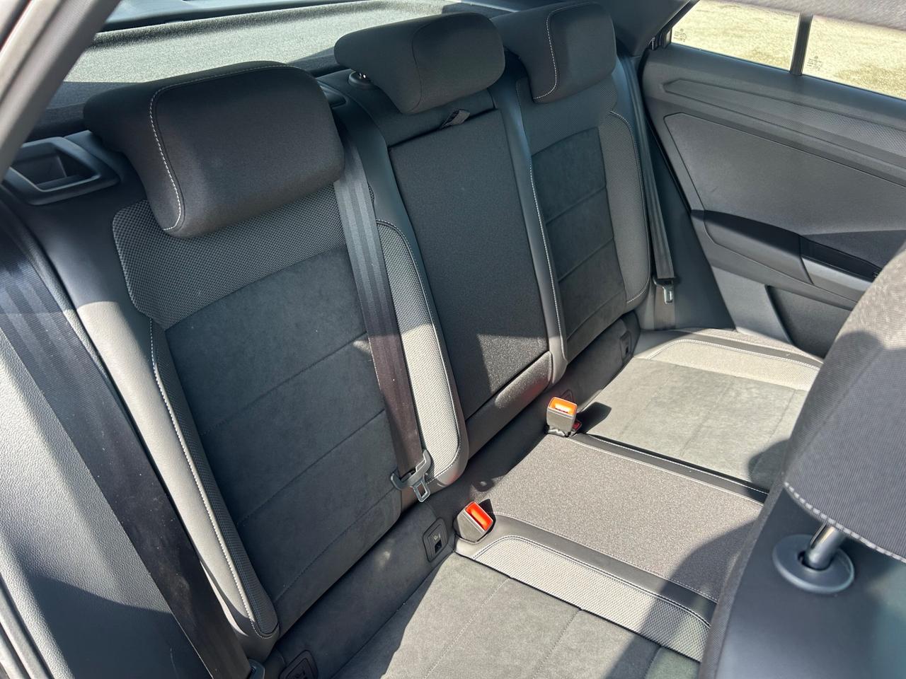 Volkswagen T-Roc 1.5 TSI DSG R-Line