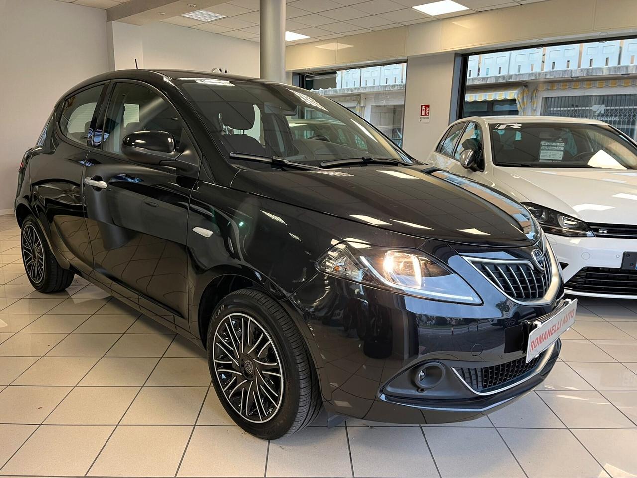 Lancia Ypsilon 1.0 5 porte Hybrid Ecochic Gold