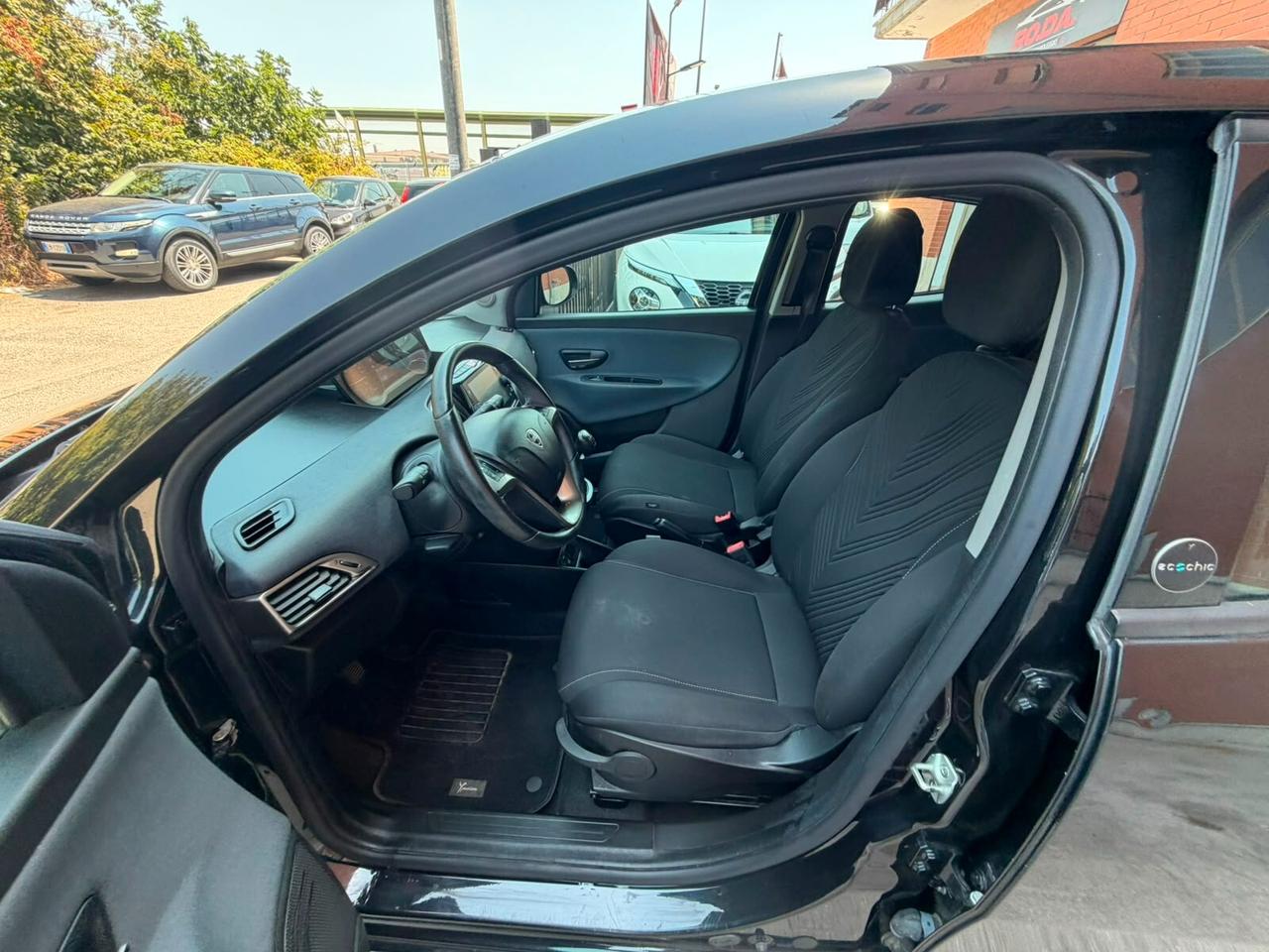 Lancia Ypsilon 1.0 FireFly 5 porte S&S Hybrid Ecochic Gold