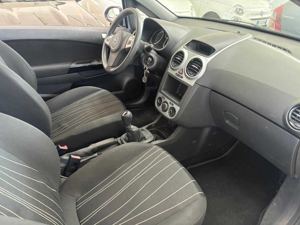 Opel Corsa 1.2 3 porte Enjoy