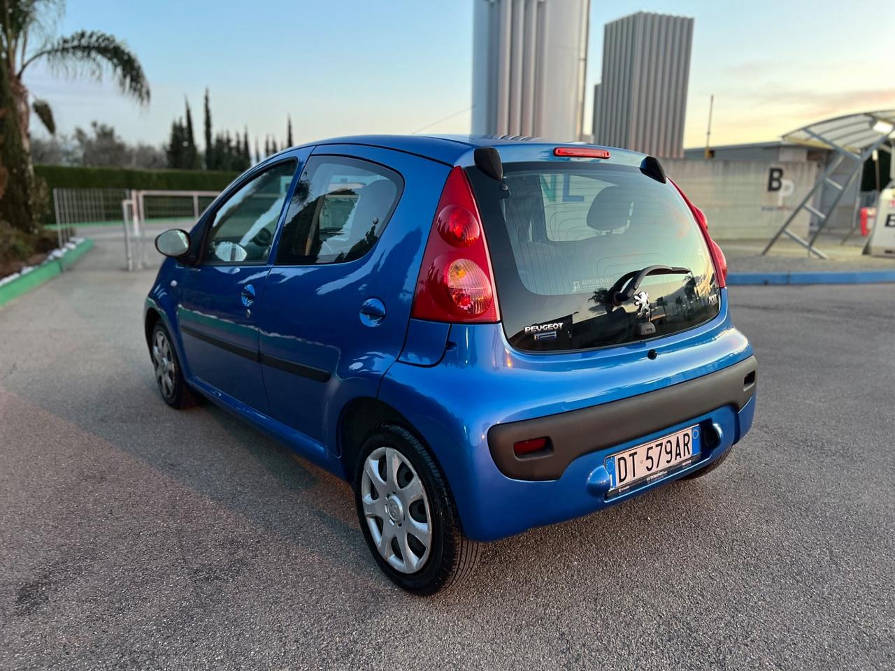 Peugeot 107 1.0 68CV 5p. (50kw) NEOPA Desir