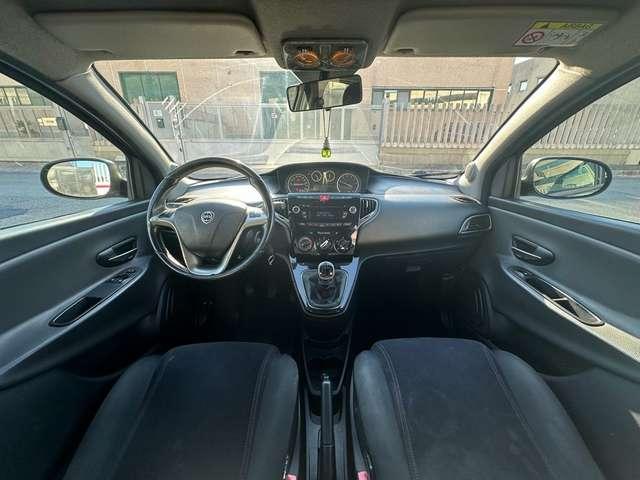 Lancia Ypsilon 1.2 69 CV 5 porte Elefantino