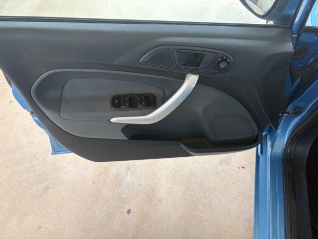 FORD Fiesta 1.2 82 CV 5 porte Titanium OK NEOPATENTATI