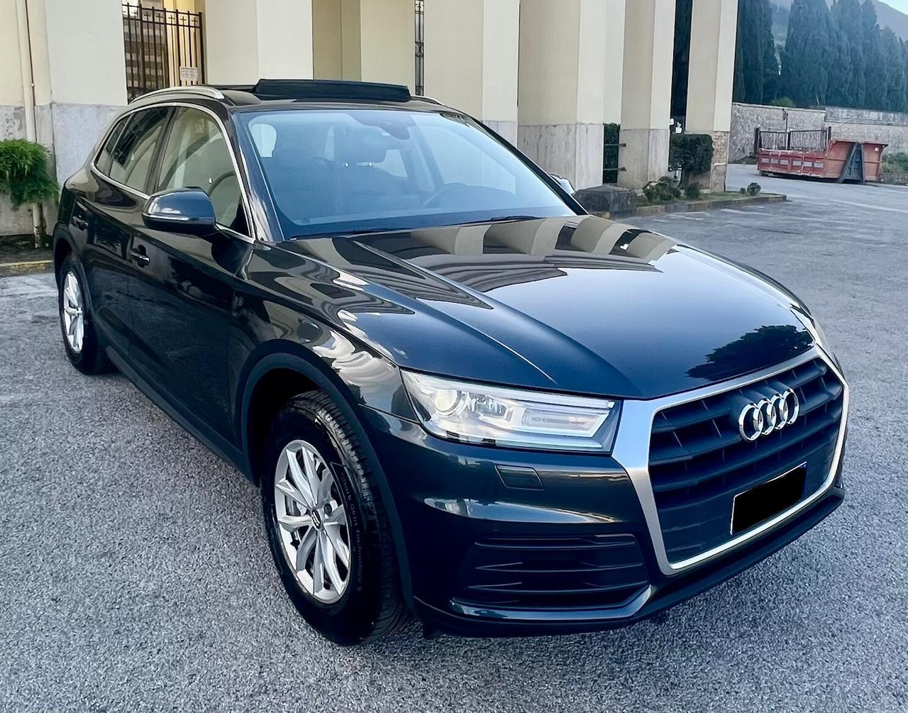 Audi Q5 2.0 TDI 150 CV Acc.Permute