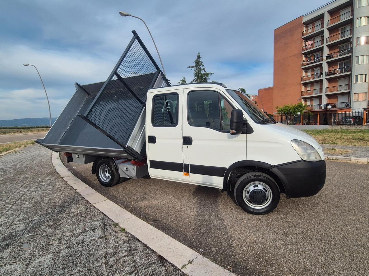 Iveco Daily 35C12 2.3 115cv gemellato ribaltabile trilaterale 08