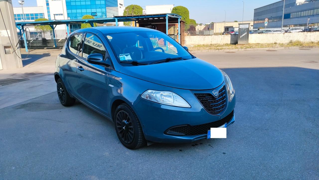 Lancia Ypsilon 1.2 69 CV 5 porte GPL Ecochic Gold NEOPATENTATI - 2015
