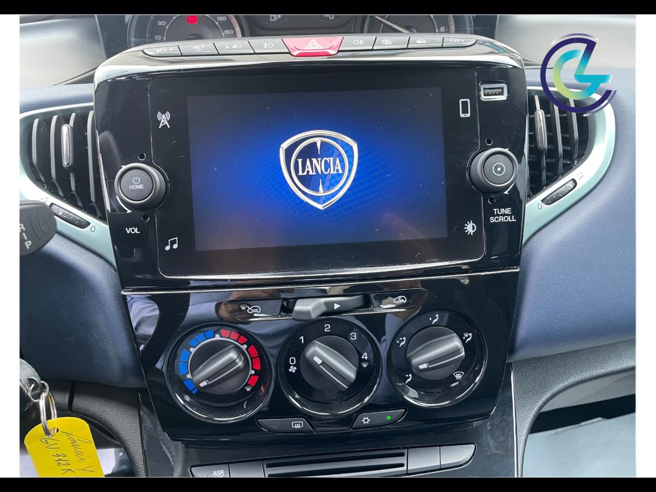 LANCIA Ypsilon III 2021 - Ypsilon 1.0 firefly hybrid Platino s&s 70cv